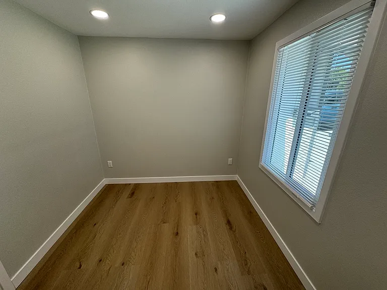 8932 Grand Ave — Photo 30