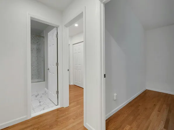 726 Mainsail Lane image 20 of 39