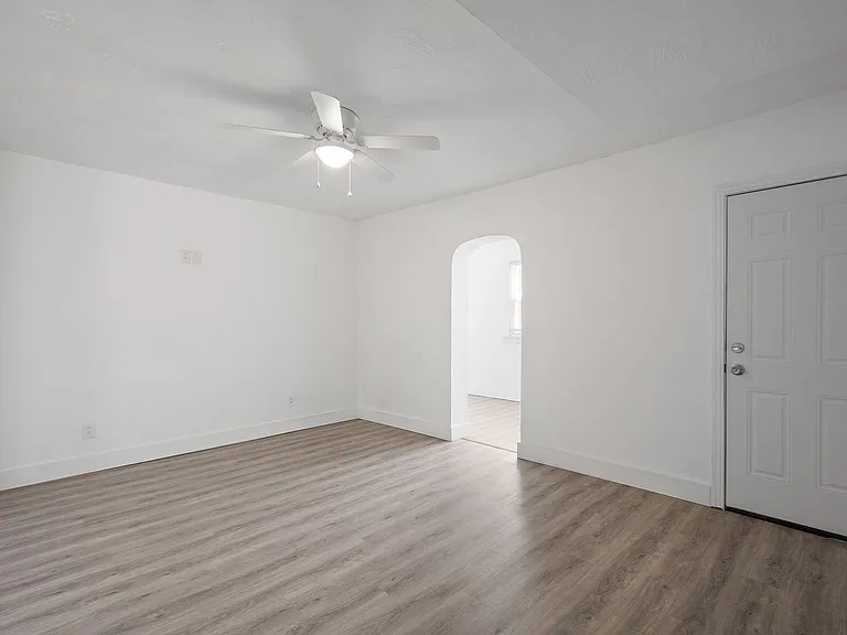 926 Ridge Ave — Photo 7