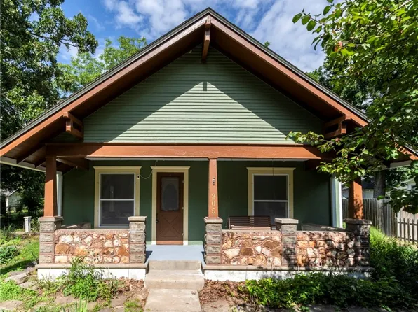 205 N Otis Ave, Gentry, AR 72734