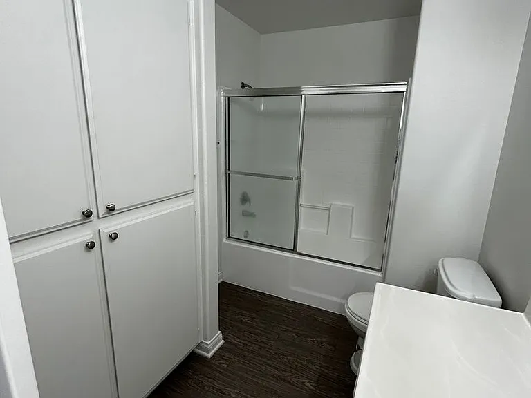14359 Haynes St — Photo 6