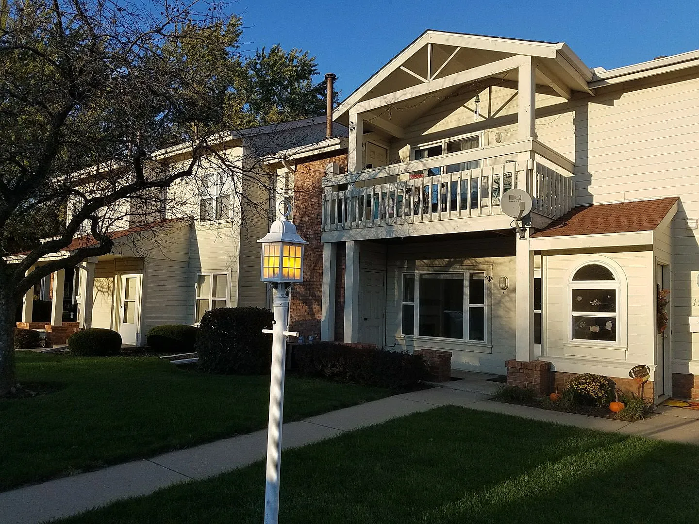 Westwind Village Apartments — Photo 1