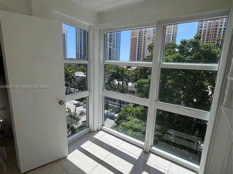 17620 Atlantic Blvd #514 — Photo 9