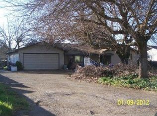 455 Roundup Ave, Red Bluff, CA 96080