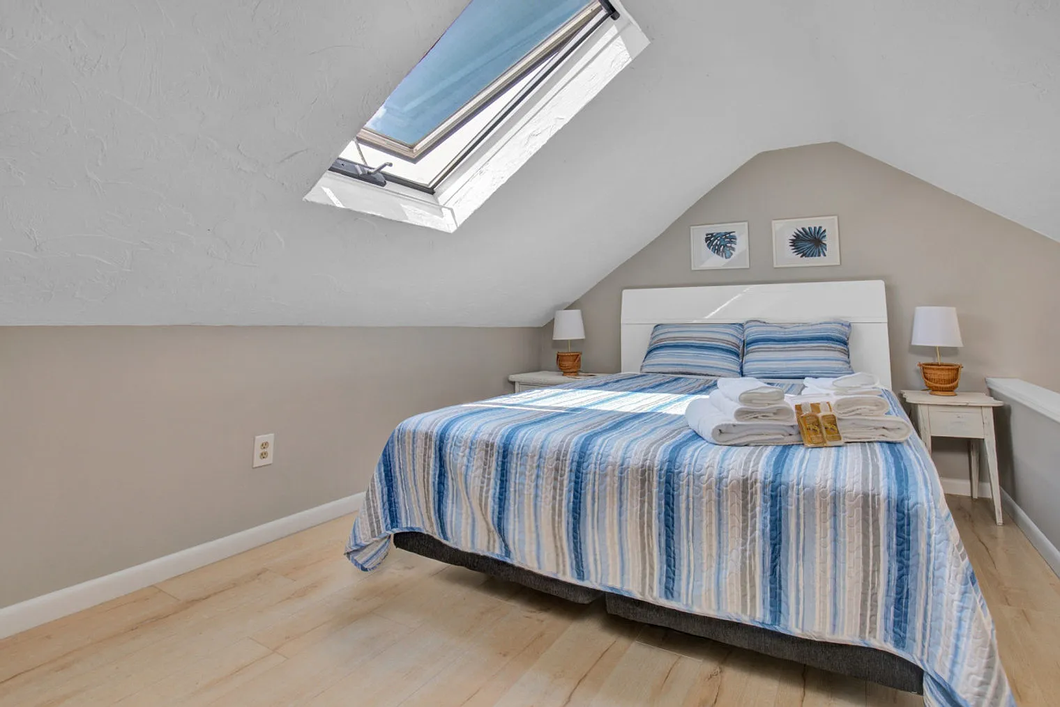 2 bed, 1.0 bath, $2,097 — Photo 4