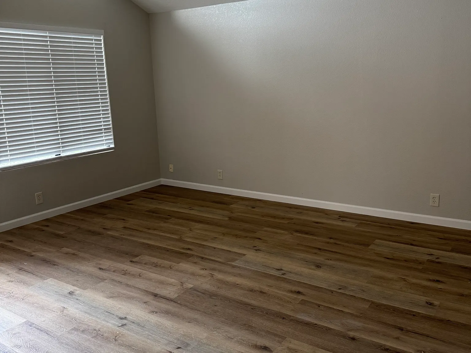 Eagle Ln, Manteca — Photo 2
