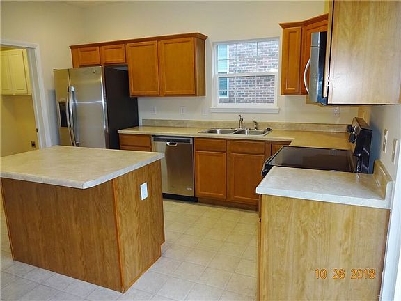 3rd image of 839 Baden Manor Dr