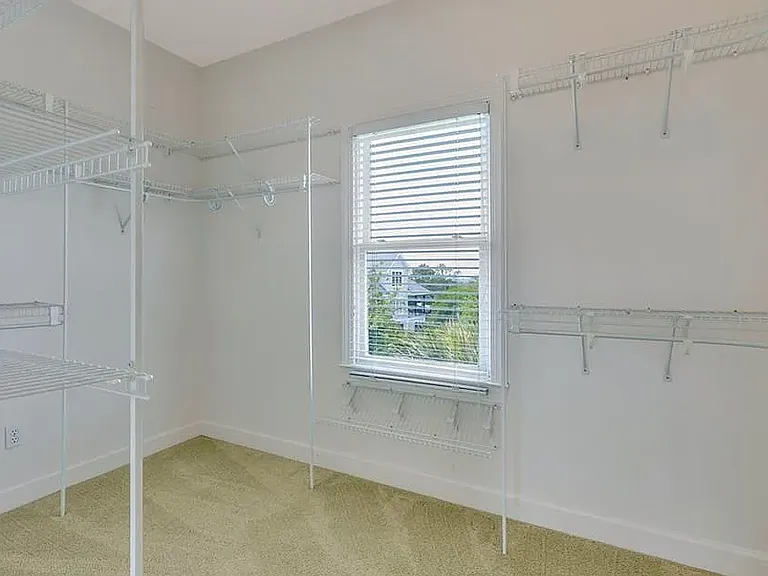 5021 Riverside Dr — Photo 24