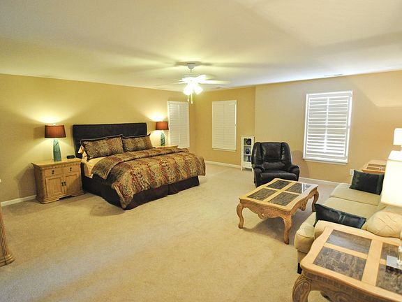 Master Suite is 20' X 20'