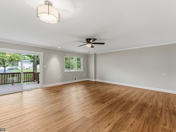5th image of 850 Robin Rd