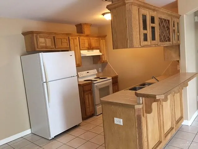 2 bed, 2.0 bath, 956 sqft, $825 — Photo 3