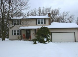 5035 Majors Dr, Syracuse, NY 13215