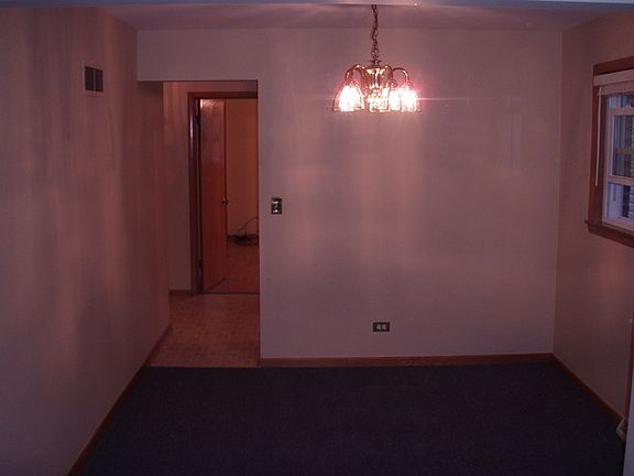 3rd image of 6063 W Giddings St