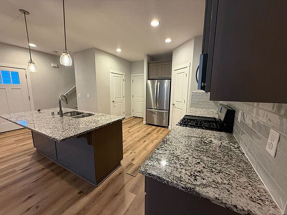 4th image of 1708 NE 146th St