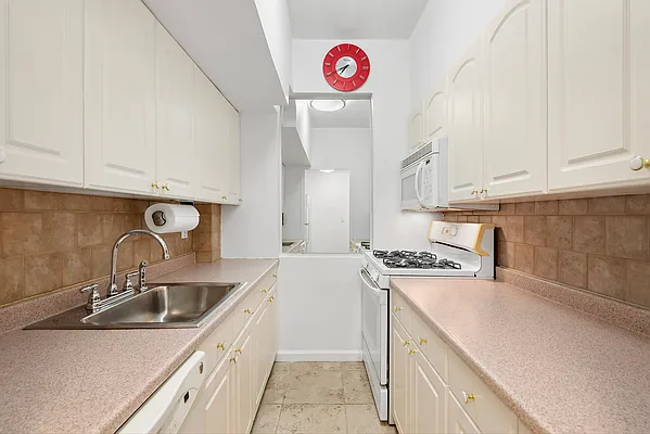 Sold by Brown Harris Stevens | media 16