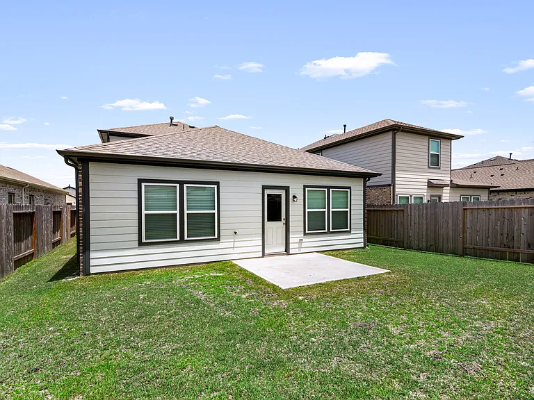 5811 Quest Valley — Photo 35
