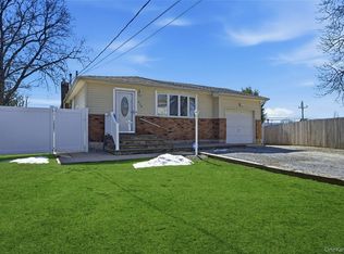 210 Bellerose Ave, East Northport, NY 11731