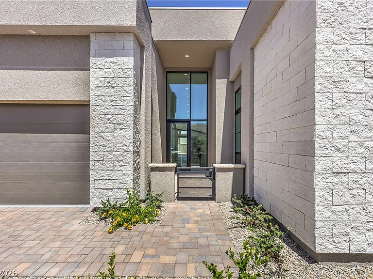 10864 Agate Cliffs Ave — Photo 4