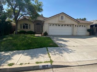 1817 E Chelsea Dr, Fresno, CA 93720