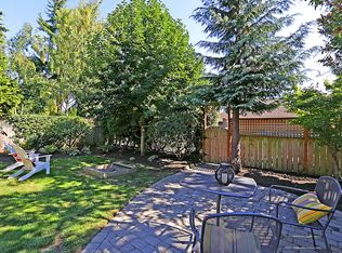 3215 NW 71st St, Seattle, WA 98117