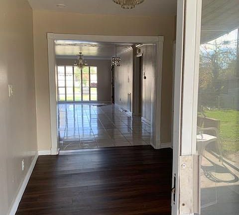 5th image of 11019 Carvel Ln