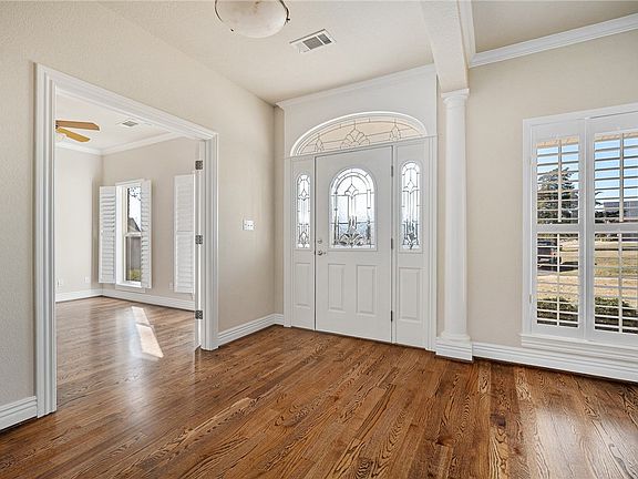 4th image of 1510 N Hills Blvd