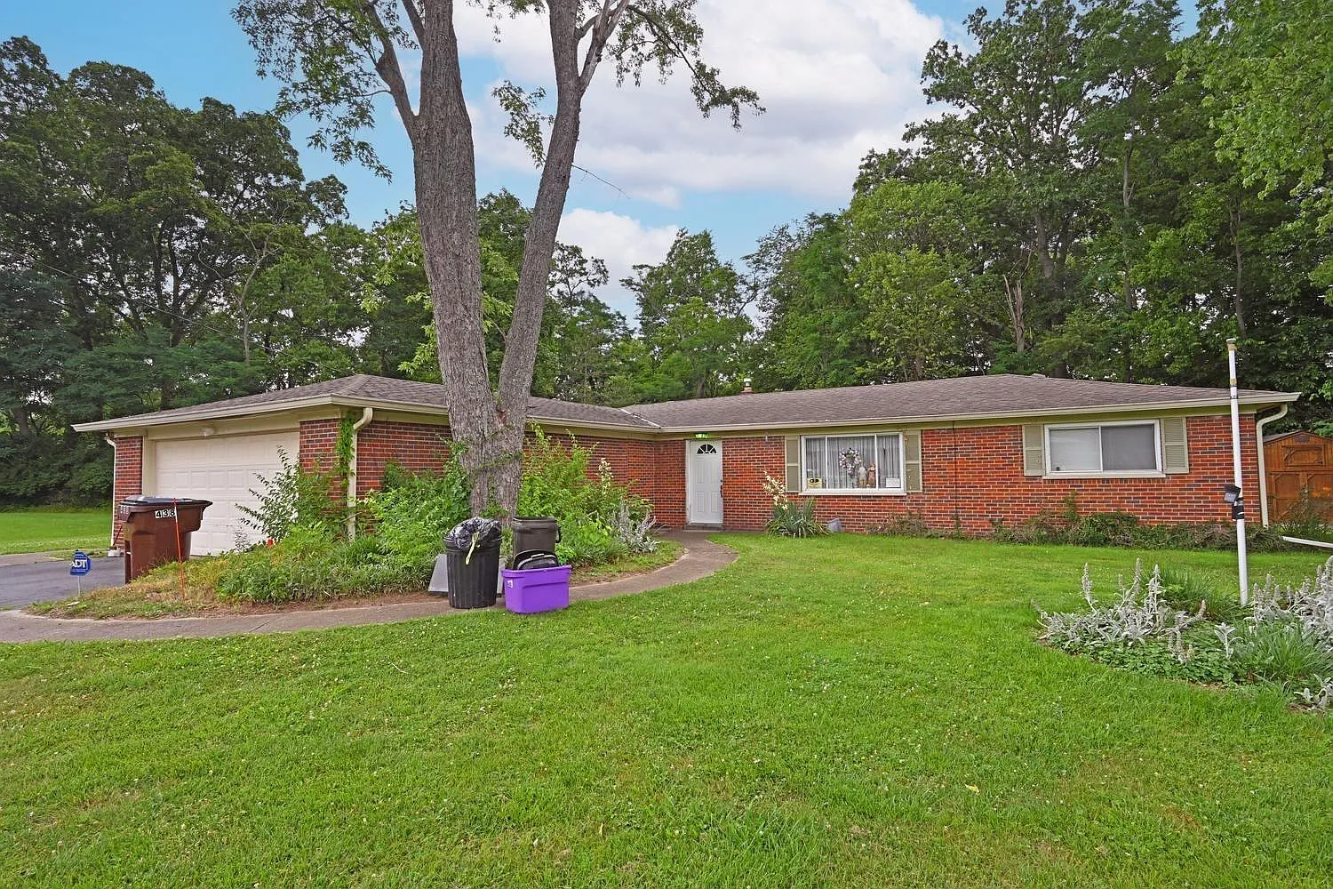 3 bed, 1528 sqft, $1,999 — Photo 1