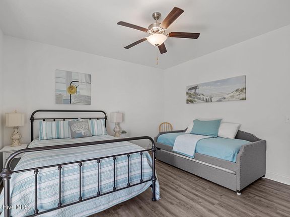 2nd image of 208 Gray Duck Drive