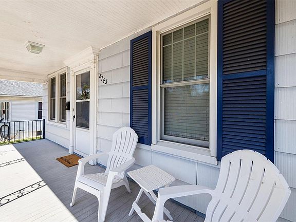 3rd image of 8743 Eulalie Ave