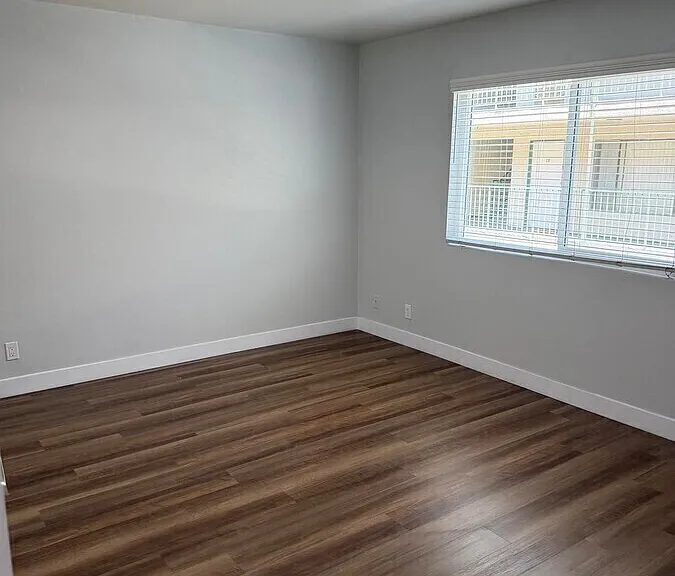 13610 S Cordary Ave #11 — Photo 7