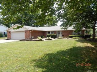 9713 Rose Arbor Dr, Dayton, OH 45458