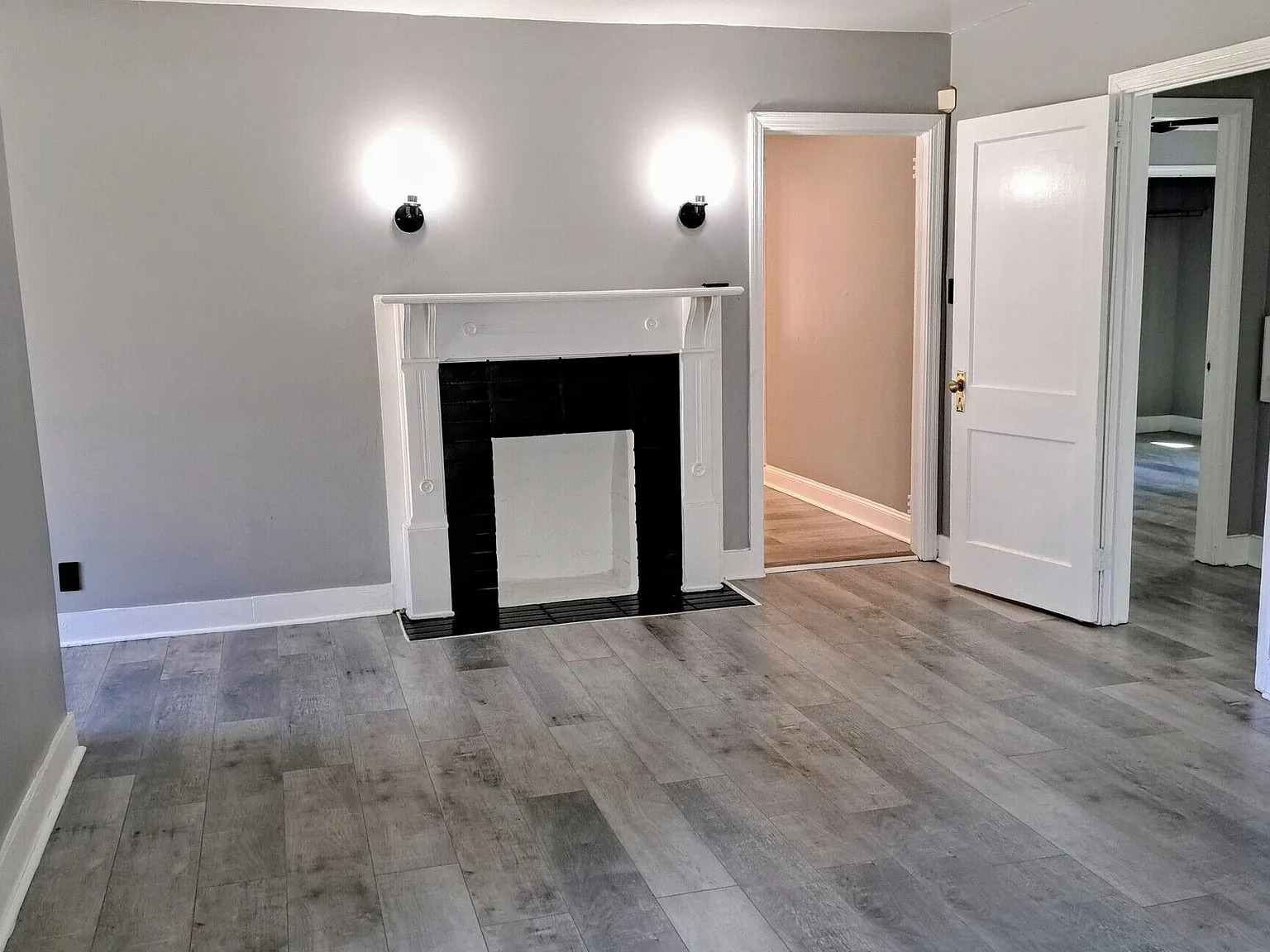 2 bed, 1.0 bath, 1310 sqft, $2,000 — Photo 4