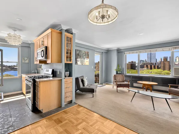 572 Grand Street image 1 of 10