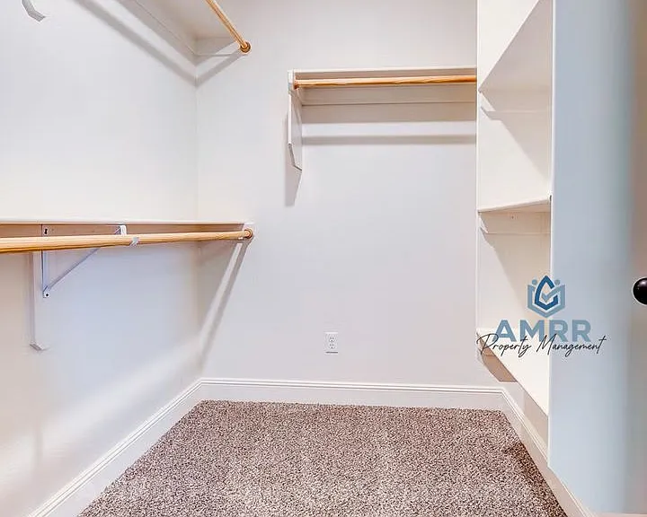 1718 Farmer St — Photo 15