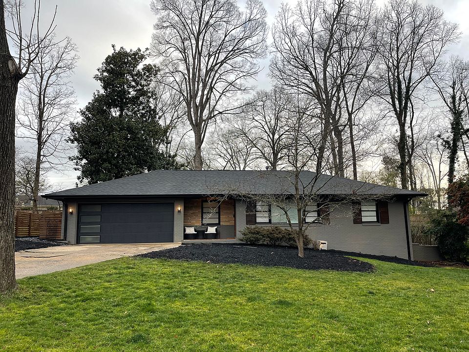 1st image of 2290 Clearwater Dr SE