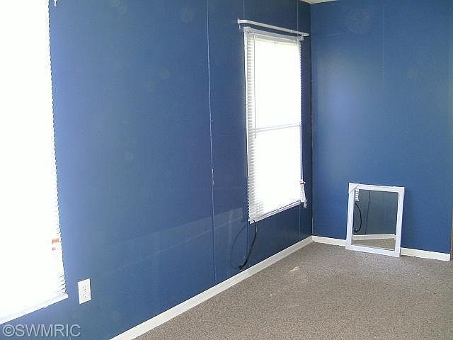 1st image of 54572 Estates Ln