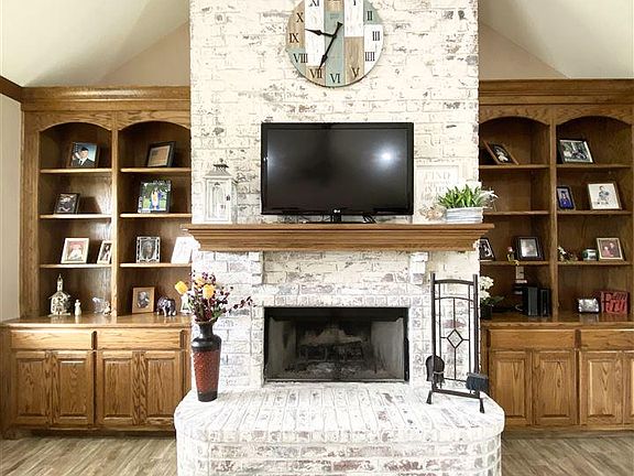 3rd image of 8135 W Ashford Park