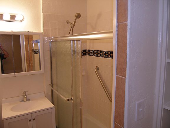 4th image of 434 Atlantic Ave