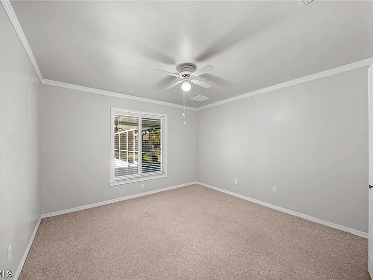 2614 7th St W — Photo 10