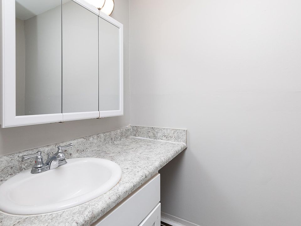 Livingstone 240 E County Line Rd Hatboro PA Zillow