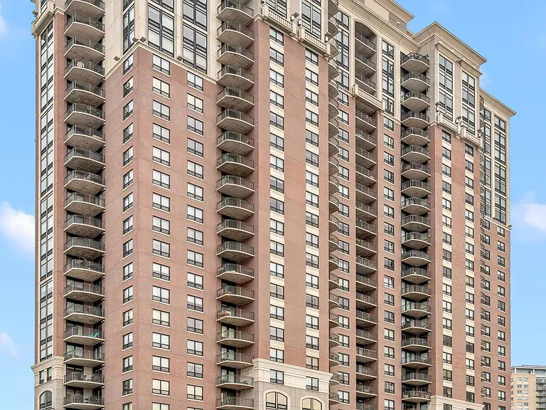 500 E Grant St #207 — Photo 29