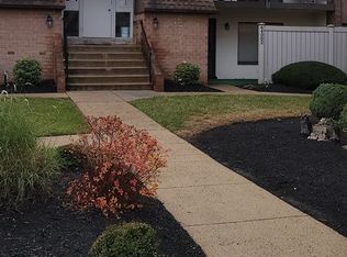 64203 Delaire Landing Rd, Philadelphia, PA 19114
