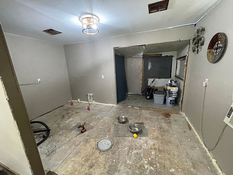 2nd image of 3128 SW 27th St