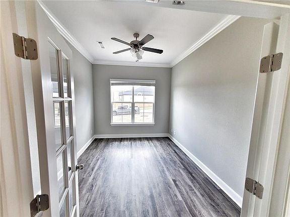 5th image of 1633 S Laurel Lndg