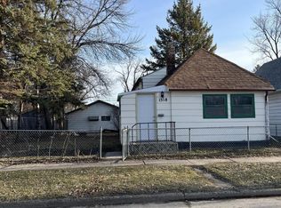 1518 6th Ave N, Grand Forks, ND 58203