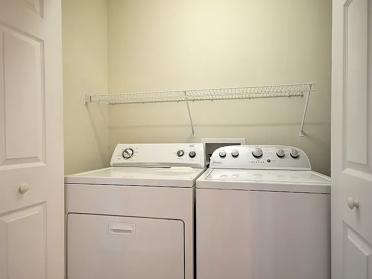 422 Woodale Dr — Photo 14