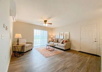 8-1030 E 29th St #3