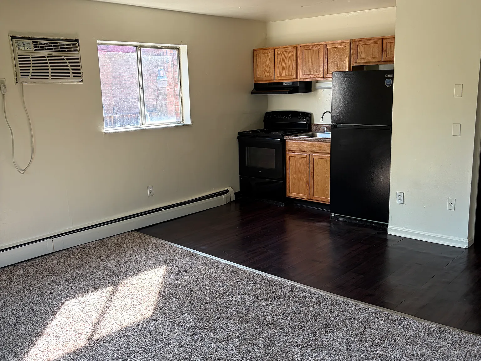 Studio, $775 — Photo 2