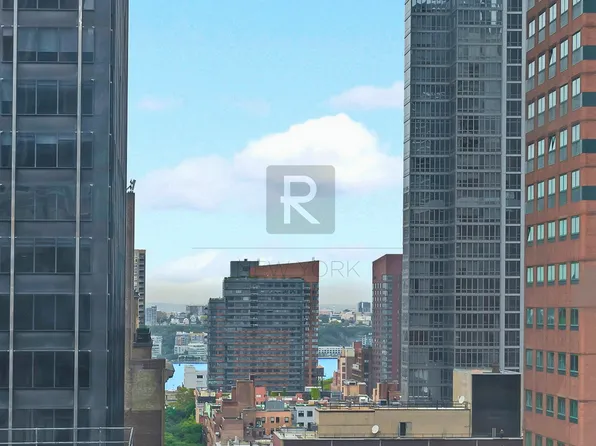 150 West 51st Street image 7 of 12