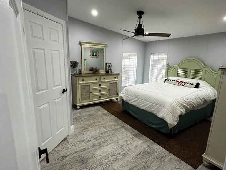 1510 Aqueduct Ln — Photo 12